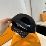 新作 ルイヴィトン コピー 2026SSの新型LVベースボールキャップ