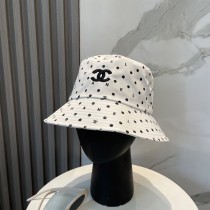 ★超人気 シャネル スーパーコピー 2026SS シンプルな刺繍ロゴ入り漁師帽