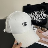 一目惚れ♪  シャネル 激安偽物 2026SSロゴ入りシンプル刺繍野球帽