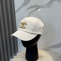 累積売上総額第１位！ シャネル 激安偽物 2026SS立体刺繍ロゴ野球帽