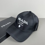 日本未入荷 プラダ n級品 2026SSのクラシック三角形キャップ