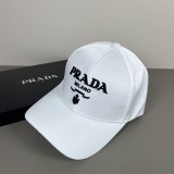 【話題商品！】プラダ 激安偽物 2026SSのクラシック三角形キャップ