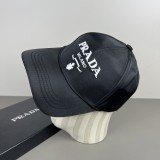 日本未入荷 プラダ n級品 2026SSのクラシック三角形キャップ
