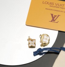 累積売上総額第１位！ ルイヴィトン 激安通販 2026SS LV アシンメトリークローバーピアス