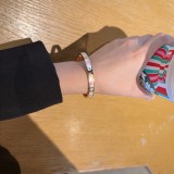 大人気 ルイヴィトン n級品 2026SS LV 白貝母ブレスレット