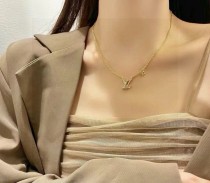 超話題! ルイヴィトン n級品 2026SS LV アルファベットのネックレス