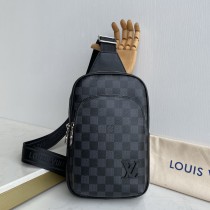 【話題商品！】ルイヴィトン 激安偽物 2026SS メンズ 胸ポケット