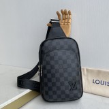 【話題商品！】ルイヴィトン 激安偽物 2026SS メンズ 胸ポケット