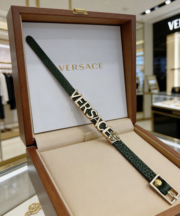 超奇跡の入荷☆  Versace ヴェルサーチ コピー 2026SS ブレスレット