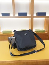 使い勝手良し プラダ 激安通販 2026SSメンズ ショルダーバック