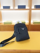 使い勝手良し プラダ スーパーコピー 2026SSメンズ 胸ポケット