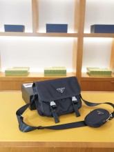 新作 プラダ コピーおすすめ 2026SSメンズ ショルダーバック