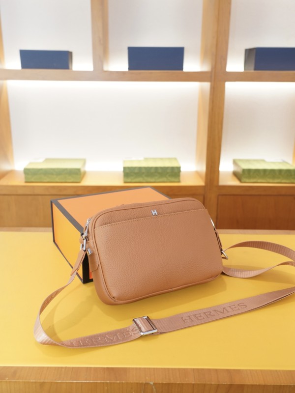 累積売上総額第１位！ エルメス コピーおすすめ 2026SSメンズ ショルダーバック