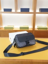 ★超人気 コーチ 激安通販 2026SS メンズ ショルダーバッグ