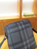 【限定】バーバリー 激安偽物 2026SS メンズ ショルダーバック