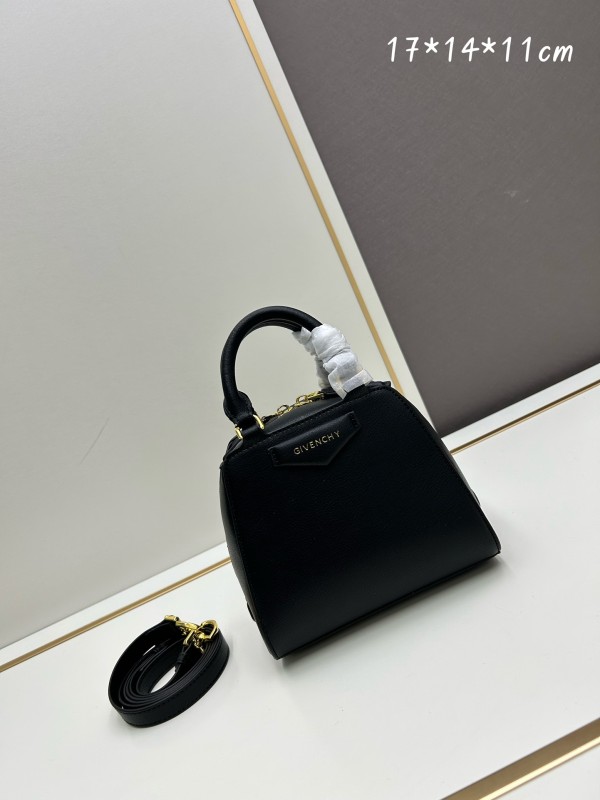 【話題商品！】ジバンシィ n級品 2026SS レディース ショルダーバック