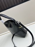 大人気 ジバンシィ 偽物通販 2026SS レディース ショルダーバック