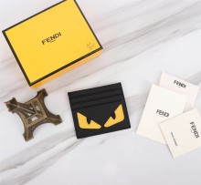 入手困難 フェンディ スーパーコピー 2026SS レディース 短財布