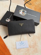 累積売上総額第１位！プラダ n級品 2026SS レディース 長財布