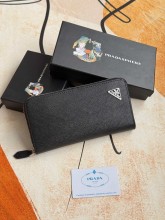 超奇跡の入荷☆ プラダ コピー 2026SS レディース 短財布