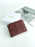 入手困難 ディオール n級品 2026SS レディース 短財布