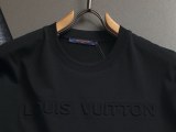 超話題! ルイヴィトン コピー 2026SS立体浮雕プレスロゴの凹凸丸首Tシャツ