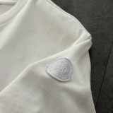 高品質 モンクレール コピー の2026SS アルファベット柄クルーネック半袖Tシャツ