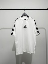 稀少 バレンシアガ n級品 の2026SS ×アディダス  刺繍ロゴ ロゴプリント ショートスリーブ Tシャツ