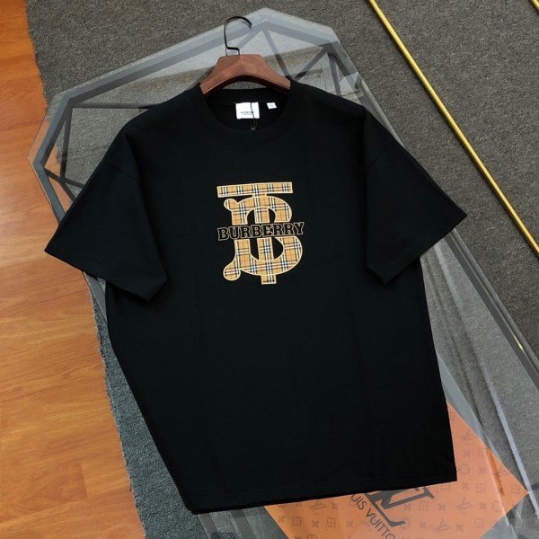 高品質 バーバリー コピーおすすめ の2026SS 刺繍ロゴラウンドネック半袖Tシャツ