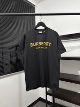 超奇跡の入荷☆ バーバリー 偽物通販 の2026SSアルファベットプリント半袖Tシャツ