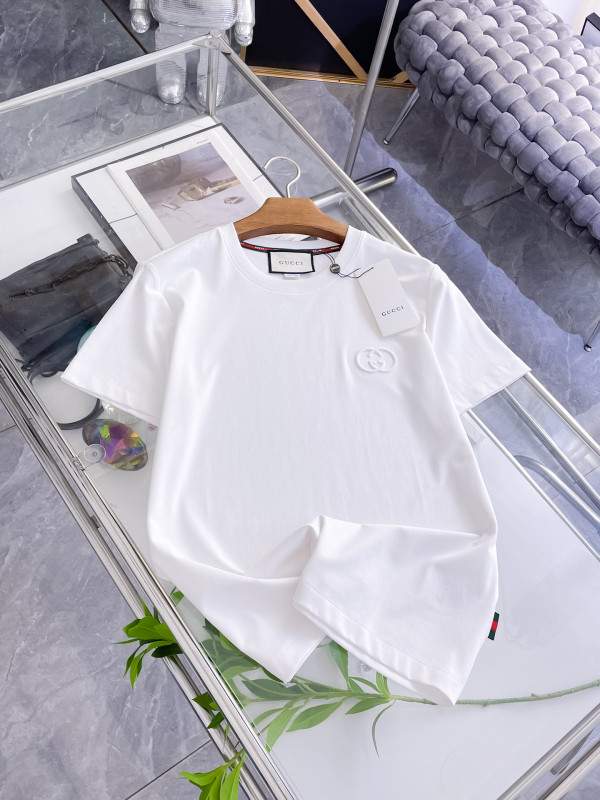 使い勝手良し グッチ 偽物通販 の2026SS 半袖Tシャツ