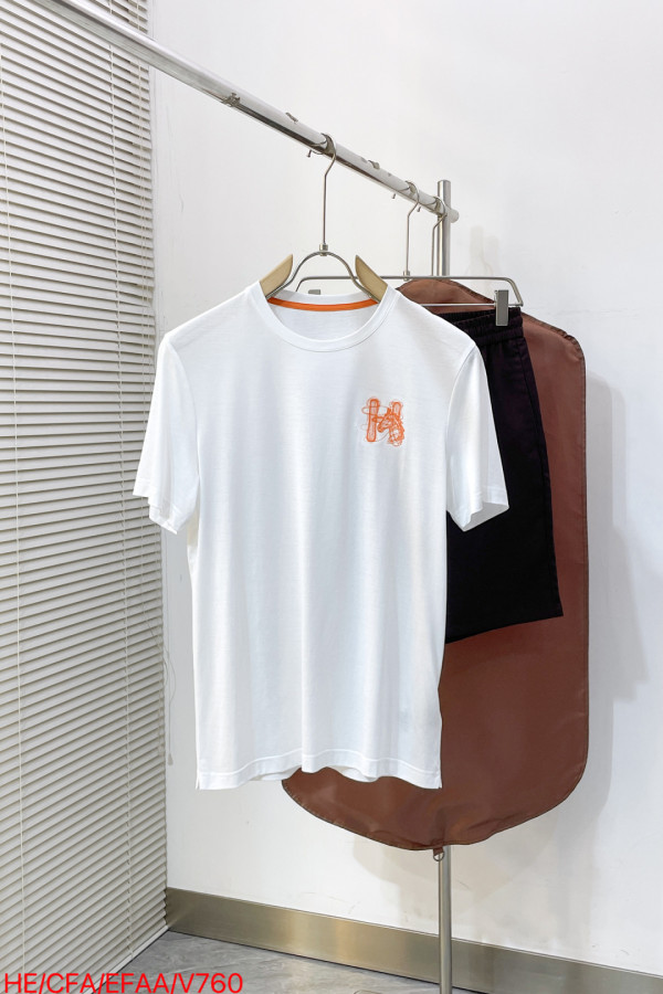 一目惚れ♪ エルメス スーパーコピー 2026SS刺繍入りメンズクルーネックTシャツ
