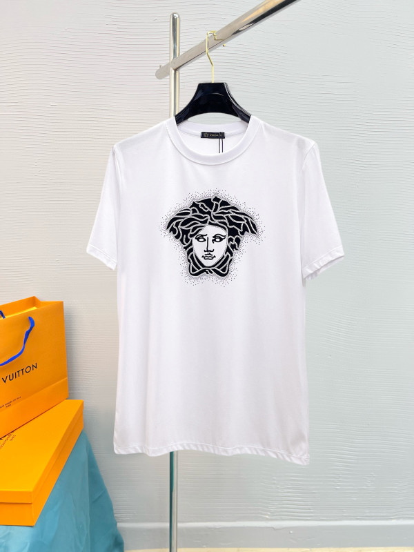 ★超人気 ヴェルサーチ スーパーコピー 2026SS半袖Tシャツ