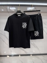 入手困難 ロエベ  スーパーコピー の2026SS夏のスタイリッシュなカジュアルスーツ