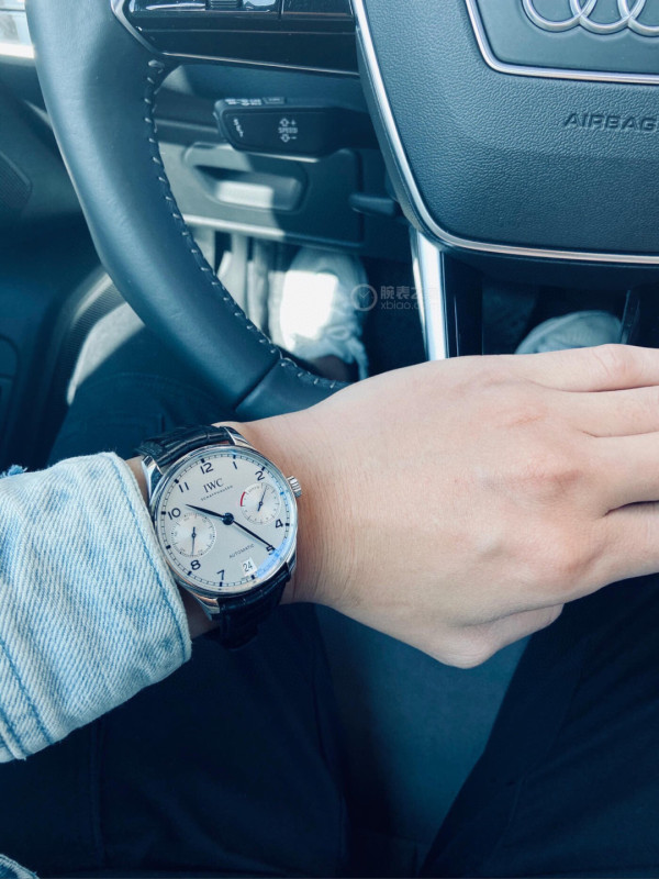 超奇跡の入荷☆ IWC コピーおすすめ 透底メンズ機械腕時計