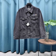 日本未入荷 ロエベ コピーおすすめ の2026SS 重工業カウボーイコート