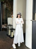 累積売上総額第１位！ ロエベ n級品 の2026SS ワンピース2色