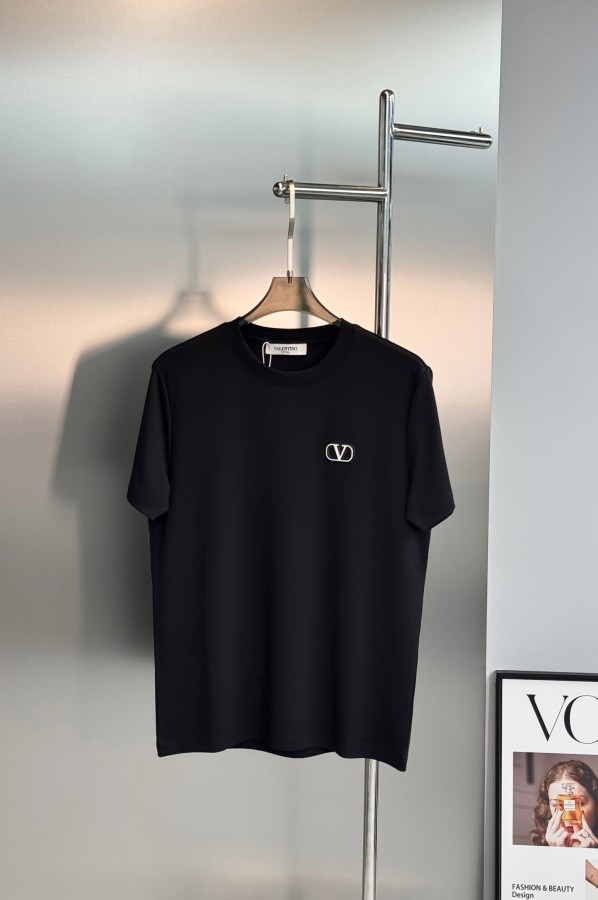 高品質 ヴァレンティノ 激安通販 の2026SS 半袖クルーネックTシャツ