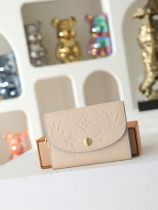 超奇跡の入荷☆ ルイヴィトン 激安通販 2026SS 短財布