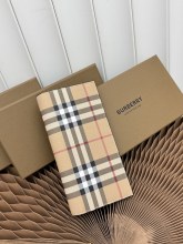 日本未入荷 バーバリー コピーおすすめ 2026SS 長財布