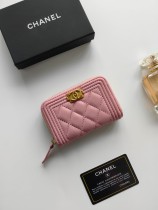 一目惚れ♪ シャネル n級品 2026SS 短財布