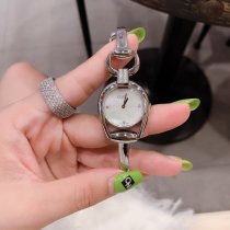 大人気新品グッチ 時計 コピー レディース クオーツ6色