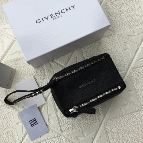 2019秋冬注目度NO.1ジバンシー(GIVENCHY)☆レディース セカンドバッグコピー☆斬新アイテム一挙公開!雑誌で話題騒然！