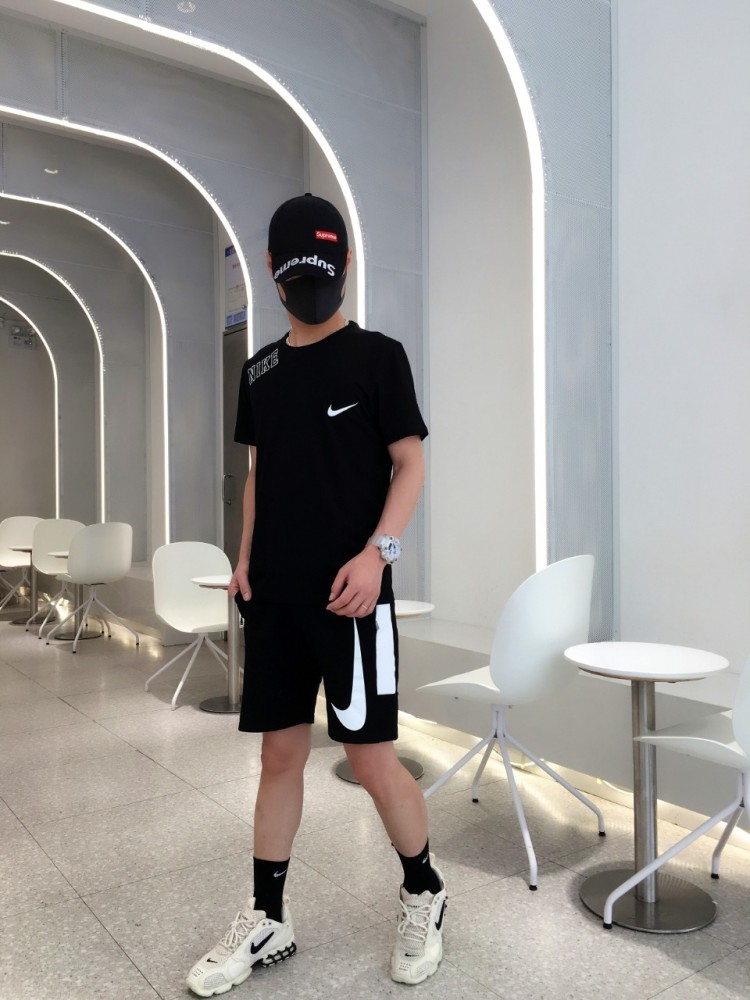 円 ナイキ服コピー 大人気新品nikeメンズ セットアップ 3色 M Vog79 Com