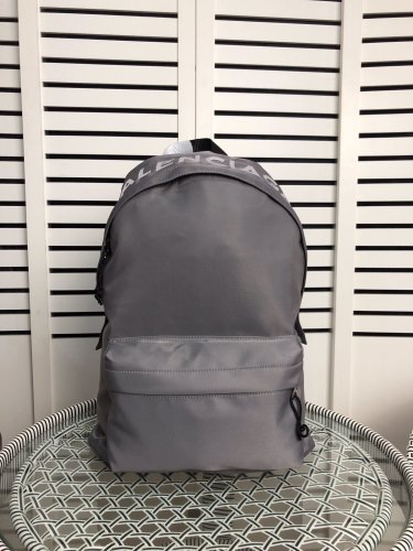 バレンシアガバッグコピー 定番人気2020新品 BALENCIAGA レディース バックパック