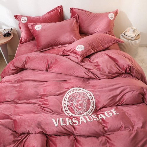 ヴェルサーチェ寝具カバーコピー 大人気2020新品 VERSACE 寝具カバー クリスタルベルベット4点セット