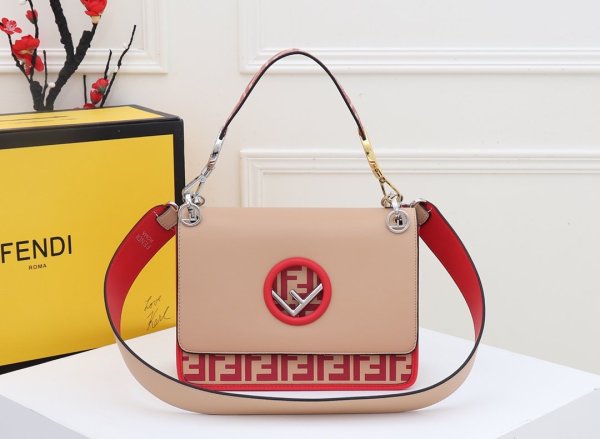 フェンディバッグコピー 大人気2021新品 FENDI レディース ハンドバッグ