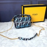 フェンディバッグコピー 2021新品注目度NO.1 FENDI レディース ショルダーバッグ