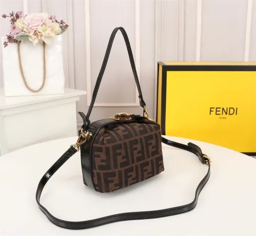 フェンディバッグコピー 大人気2021新品 FENDI レディース ショルダーバッグ