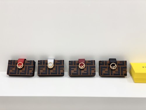フェンディ財布コピー 大人気2021新品 FENDI 男女兼用 財布 4色